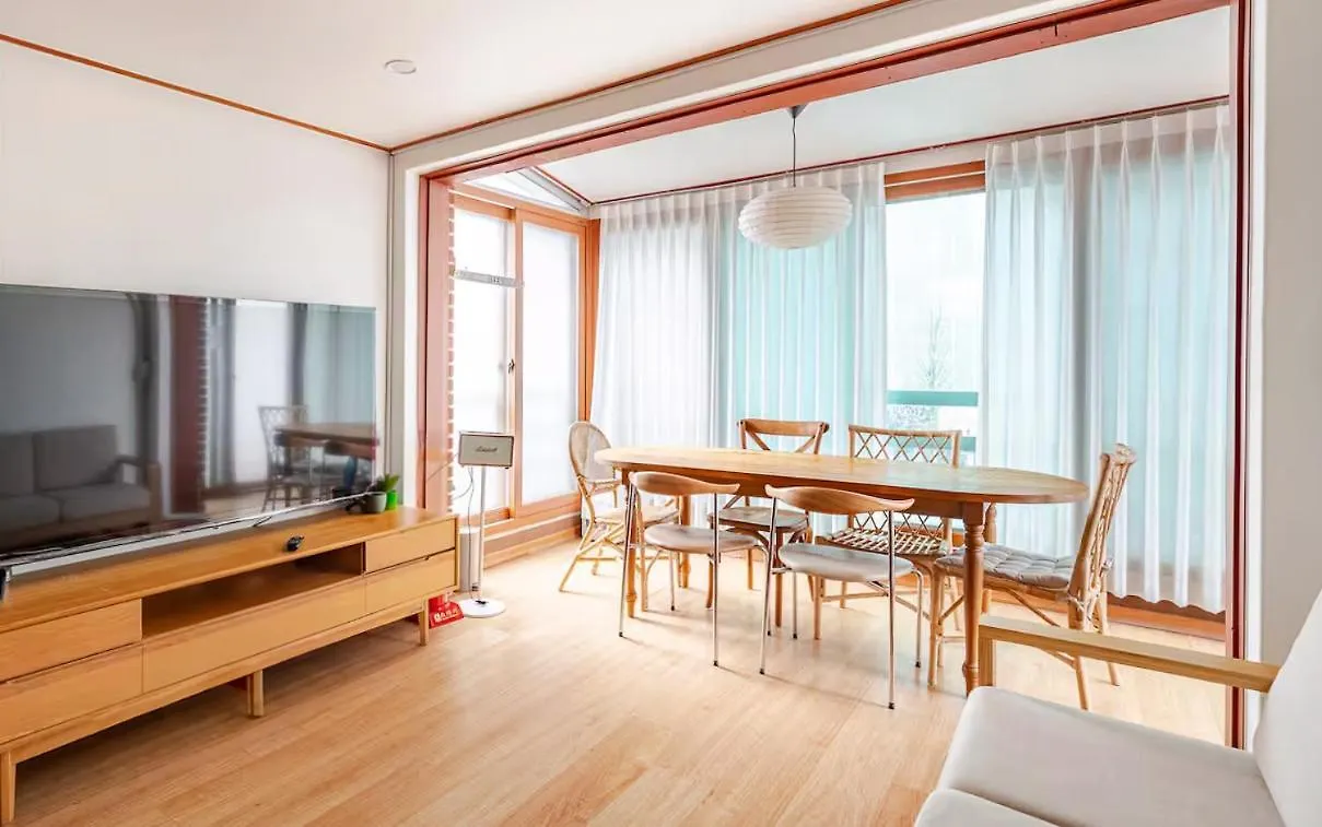 Mapo Villa In Shinchon Seoul South Korea
